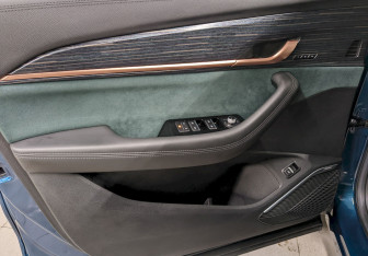 Подержанный автомобиль Geely Monjaro 2024 года (11 фото)