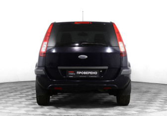 Подержанный автомобиль Ford Fusion 2006 года (6 фото)