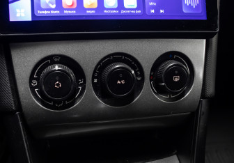 Подержанный автомобиль Peugeot 308 Hatchback 2010 года (19 фото)