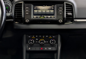 Подержанный автомобиль Skoda Karoq 2021 года (15 фото)