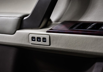 Подержанный автомобиль Lexus GX 2011 года (18 фото)