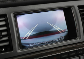 Подержанный автомобиль Jaguar XF Sedan 2012 года (17 фото)