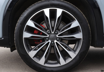 Подержанный автомобиль Geely Tugella 2023 года (26 фото)