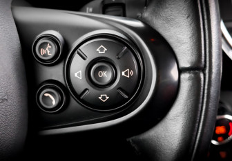 Подержанный автомобиль MINI Hatch 2021 года (28 фото)