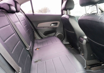 Подержанный автомобиль Chevrolet Cruze Sedan 2013 года (10 фото)