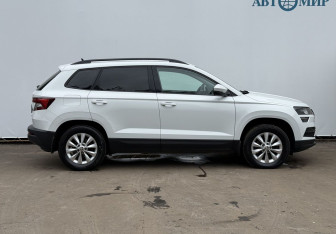 Подержанный автомобиль Skoda Karoq 2021 года (4 фото)