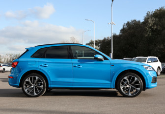Подержанный автомобиль Audi Q5 2019 года (4 фото)