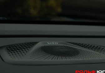 Подержанный автомобиль Geely Monjaro 2023 года (18 фото)