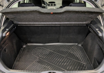 Подержанный автомобиль Peugeot 308 Hatchback 2011 года (10 фото)