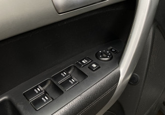 Подержанный автомобиль Kia Sorento 2011 года (17 фото)