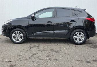 Подержанный автомобиль Hyundai ix35 2013 года (8 фото)