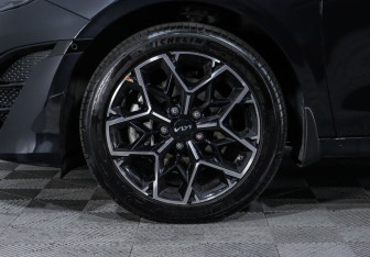 Подержанный автомобиль Kia Ceed Wagon 2021 года (8 фото)