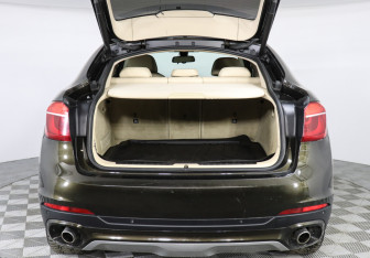 Подержанный автомобиль BMW X6 2015 года (9 фото)