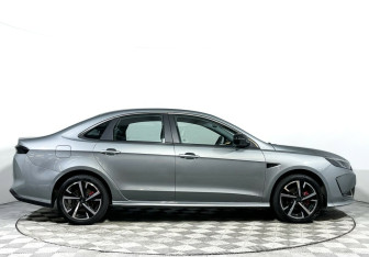 Подержанный автомобиль Kaiyi E5 2023 года (4 фото)