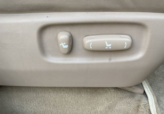 Подержанный автомобиль Toyota Land Cruiser Suv 2013 года (21 фото)