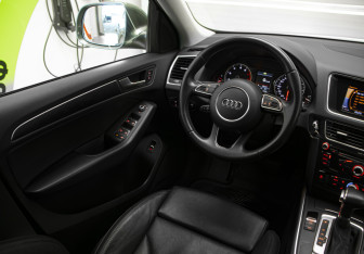 Подержанный автомобиль Audi Q5 2013 года (17 фото)