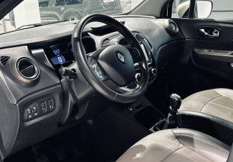 Подержанный автомобиль Renault Kaptur 2017 года (8 фото)