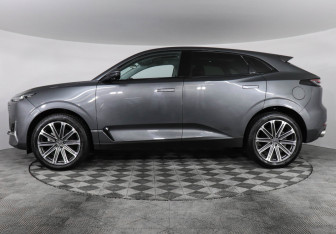 Подержанный автомобиль Changan UNI-K 2023 года (8 фото)