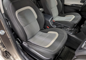 Подержанный автомобиль Kia Ceed Hatchback 2015 года (20 фото)