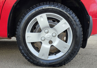 Подержанный автомобиль Chevrolet Aveo Hatchback 2011 года (16 фото)