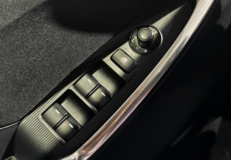 Подержанный автомобиль Mazda CX-5 2013 года (16 фото)