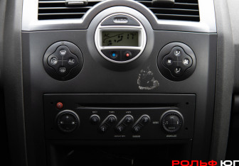 Подержанный автомобиль Renault Megane Sedan 2007 года (13 фото)