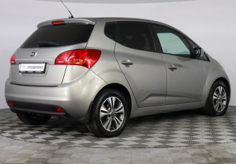 Подержанный автомобиль Kia Venga 2016 года (5 фото)