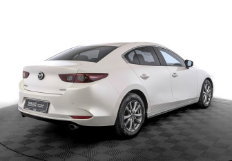 Подержанный автомобиль Mazda 3 Sedan 2019 года (5 фото)