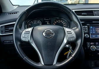 Подержанный автомобиль Nissan Qashqai 2016 года (12 фото)