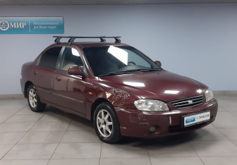 Подержанный автомобиль Kia Spectra Sedan 2007 года (3 фото)