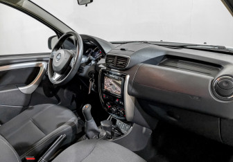 Подержанный автомобиль Nissan Terrano 2020 года (11 фото)
