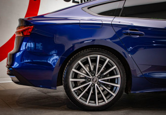 Подержанный автомобиль Audi A5 Liftback 2021 года (32 фото)