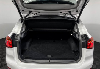 Подержанный автомобиль BMW X1 2016 года (9 фото)