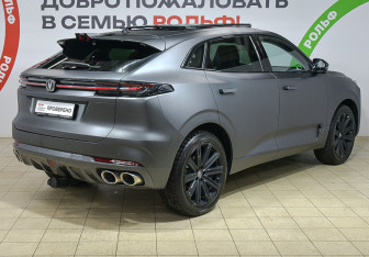 Подержанный автомобиль Changan UNI-K 2023 года (4 фото)