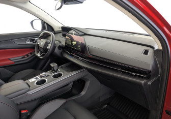 Подержанный автомобиль Changan UNI-S 2024 года (11 фото)