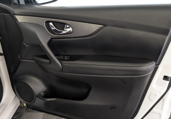 Подержанный автомобиль Nissan Qashqai 2022 года (25 фото)