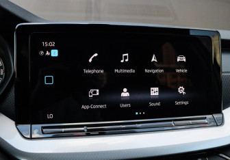 Подержанный автомобиль Skoda Octavia Liftback 2023 года (18 фото)