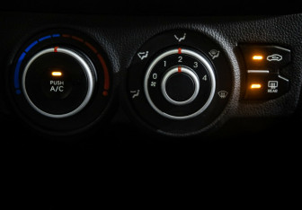 Подержанный автомобиль Kia Rio Sedan 2013 года (11 фото)