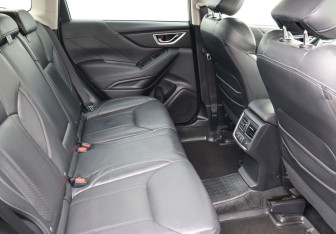 Подержанный автомобиль Subaru Forester Suv 2021 года (21 фото)