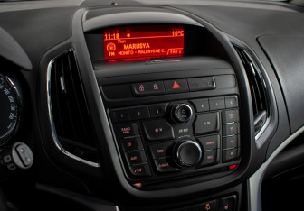 Подержанный автомобиль Opel Zafira Compactvan 2013 года (13 фото)