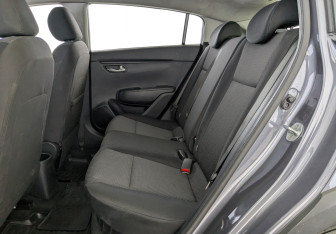 Подержанный автомобиль Kia Rio Hatchback 2021 года (17 фото)