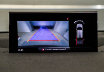 Подержанный автомобиль Audi Q7 2015 года (20 фото)