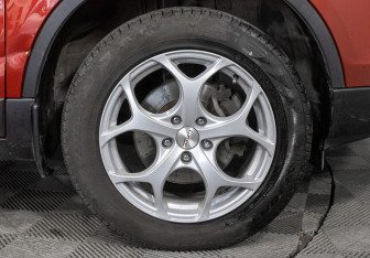 Подержанный автомобиль FAW Besturn X80 2019 года (6 фото)