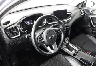 Подержанный автомобиль Kia Ceed Hatchback 2018 года (9 фото)