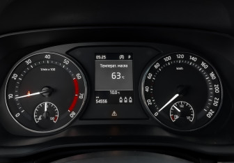 Подержанный автомобиль Skoda Octavia Liftback 2021 года (16 фото)