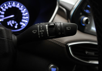Подержанный автомобиль Hyundai Santa Fe 2019 года (18 фото)