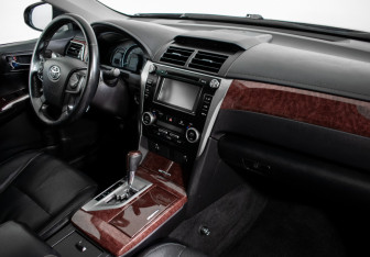 Подержанный автомобиль Toyota Camry Sedan 2013 года (10 фото)