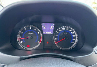 Подержанный автомобиль Hyundai Solaris Sedan 2014 года (12 фото)