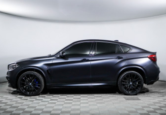 Подержанный автомобиль BMW X6 2016 года (8 фото)