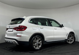Подержанный автомобиль BMW X3 2020 года (2 фото)